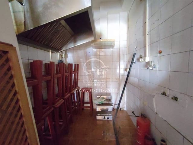 Kommersiell til salgs i Los Cristianos, Arona - € 335 000 (Ref: 9958969)
