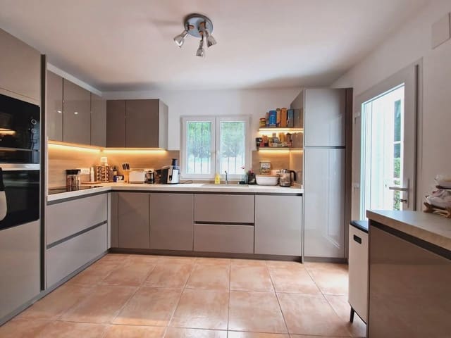 3 slaapkamer Villa te koop in Javea / Xàbia met zwembad garage - € 650.000 (Ref: 10006010)