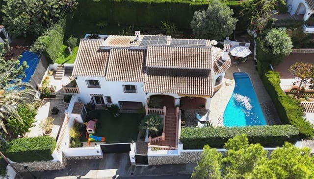 3 slaapkamer Villa te koop in Javea / Xàbia met zwembad garage - € 650.000 (Ref: 10006010)