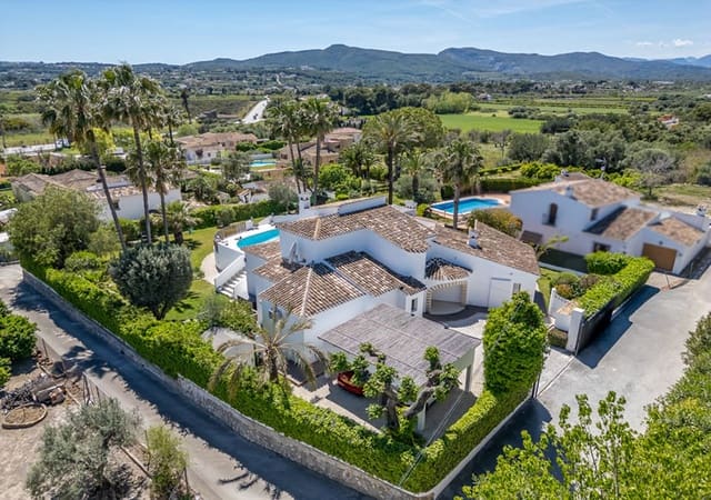 4 bedroom Villa for sale in Javea / Xàbia with pool garage - € 1,399,000 (Ref: 10006027)