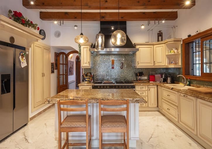 6 bedroom Villa for sale in Javea / Xabia with pool garage - € 1,995,000 (Ref: 10015845)