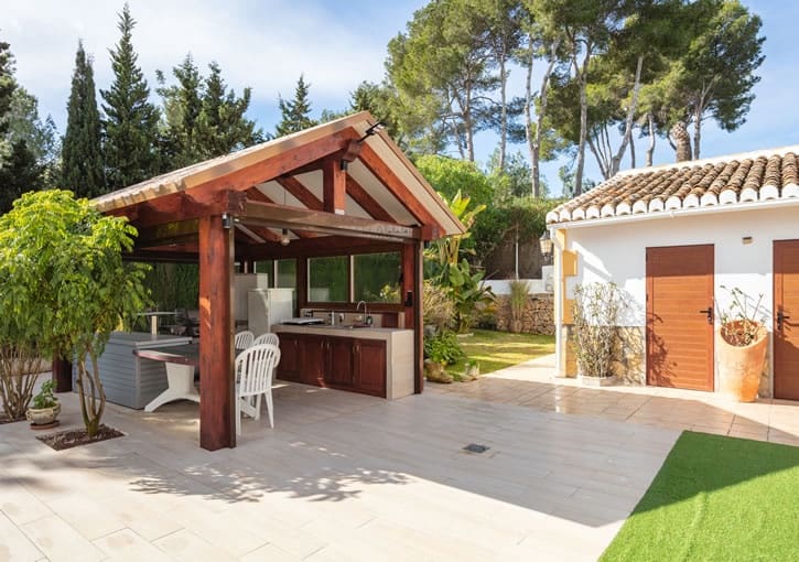 6 bedroom Villa for sale in Javea / Xabia with pool garage - € 1,995,000 (Ref: 10015845)