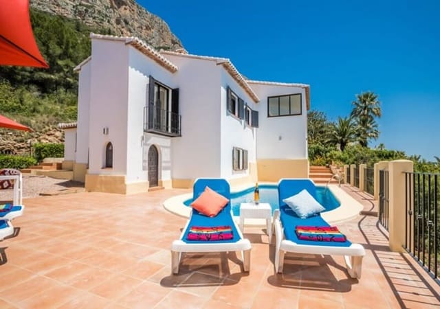 4 bedroom Villa for sale in Javea / Xàbia with pool - € 795,000 (Ref: 10015853)