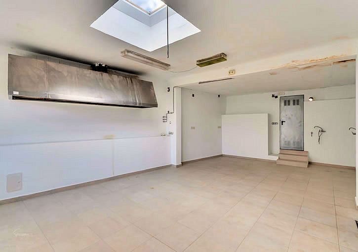 Local Comercial de 5 habitaciones en Moraira en venta con garaje - 1.600.000 € (Ref: 10015857)