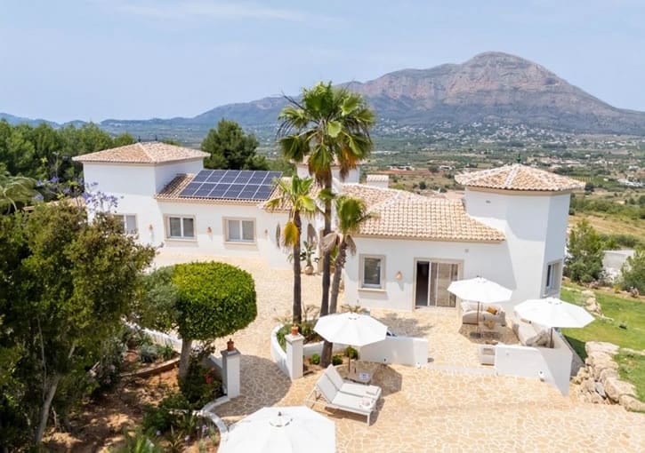 9 bedroom Villa for sale in Javea / Xabia with pool garage - € 3,950,000 (Ref: 10018075)
