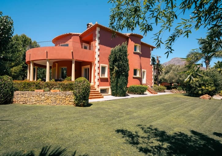 5 slaapkamer Villa te koop in Javea / Xabia met zwembad garage - € 2.400.000 (Ref: 10021304)