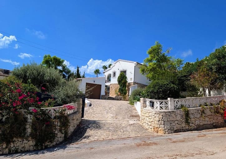 3 slaapkamer Villa te koop in Moraira met zwembad garage - € 699.000 (Ref: 10021308)