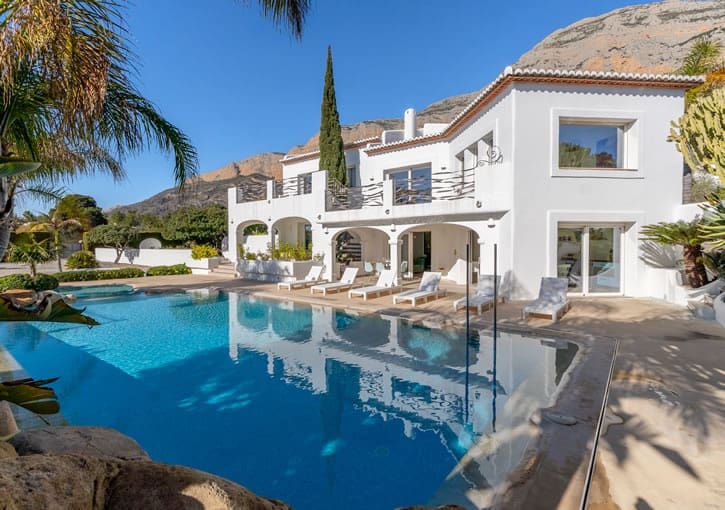 5 bedroom Villa for sale in Javea / Xabia with pool garage - € 1,695,000 (Ref: 10024571)