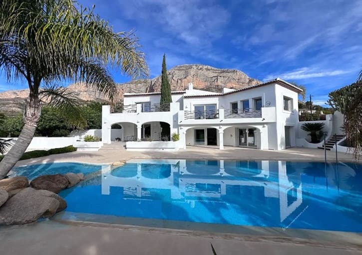 5 bedroom Villa for sale in Javea / Xabia with pool garage - € 1,695,000 (Ref: 10024571)