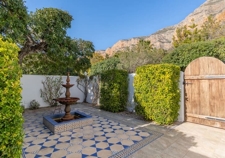 5 bedroom Villa for sale in Javea / Xabia with pool garage - € 1,695,000 (Ref: 10024571)