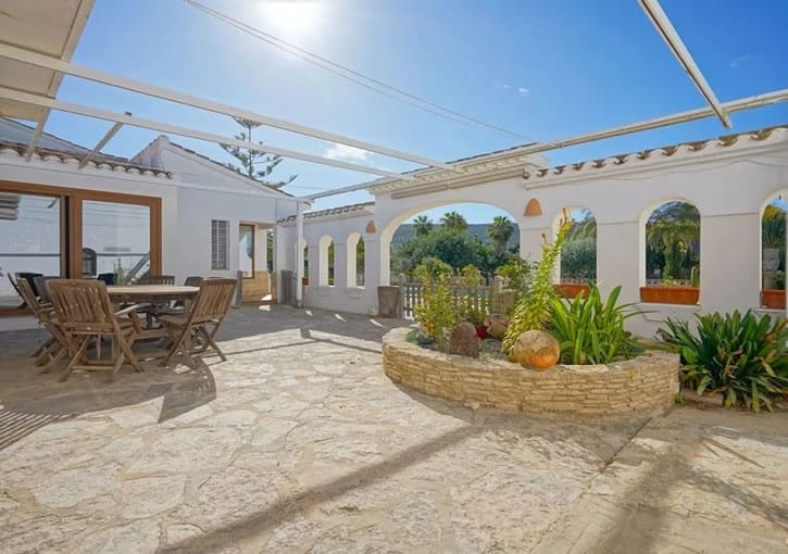 3 bedroom Villa for sale in Javea / Xabia with pool garage - € 990,000 (Ref: 10034211)