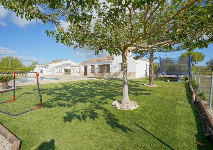 3 bedroom Villa for sale in Javea / Xabia with pool garage - € 990,000 (Ref: 10034211)