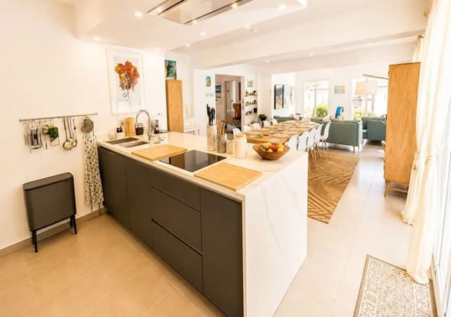 6 bedroom Villa for sale in Javea / Xàbia with pool garage - € 1,495,000 (Ref: 10035766)