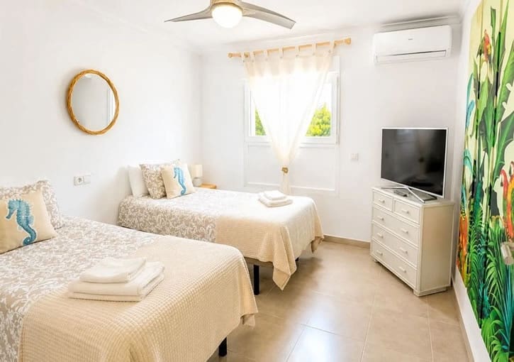 6 bedroom Villa for sale in Javea / Xabia with pool garage - € 1,495,000 (Ref: 10035766)