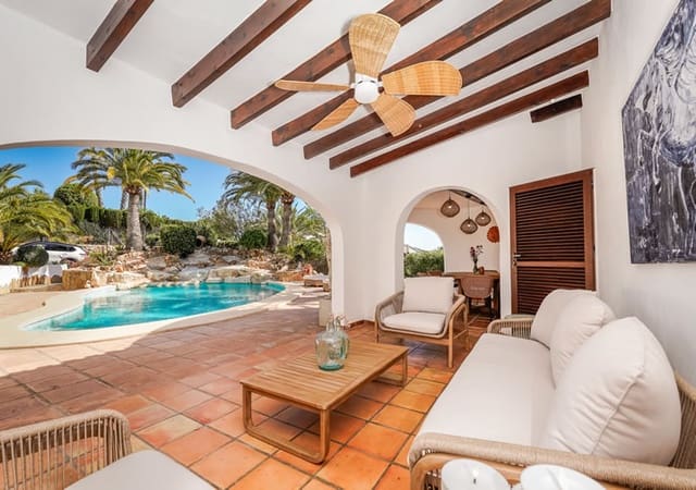 4 bedroom Villa for sale in Javea / Xàbia with pool garage - € 1,395,000 (Ref: 10037731)