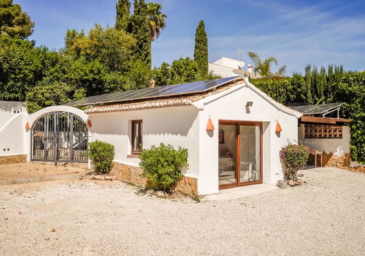 4 bedroom Villa for sale in Javea / Xabia with pool garage - € 1,395,000 (Ref: 10037731)