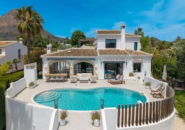 Chalet de 4 habitaciones en Javea / Xàbia en venta con piscina garaje - 1.399.000 € (Ref: 10052122)