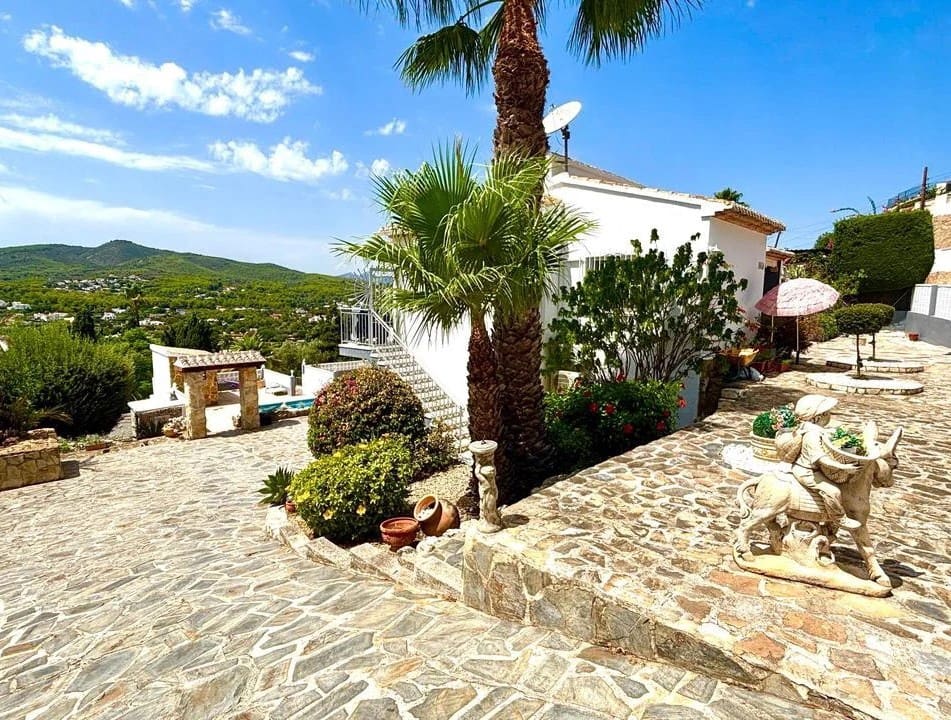 6 quarto Moradia para venda em Javea / Xabia com piscina garagem - 850 000 € (Ref: 10070184)