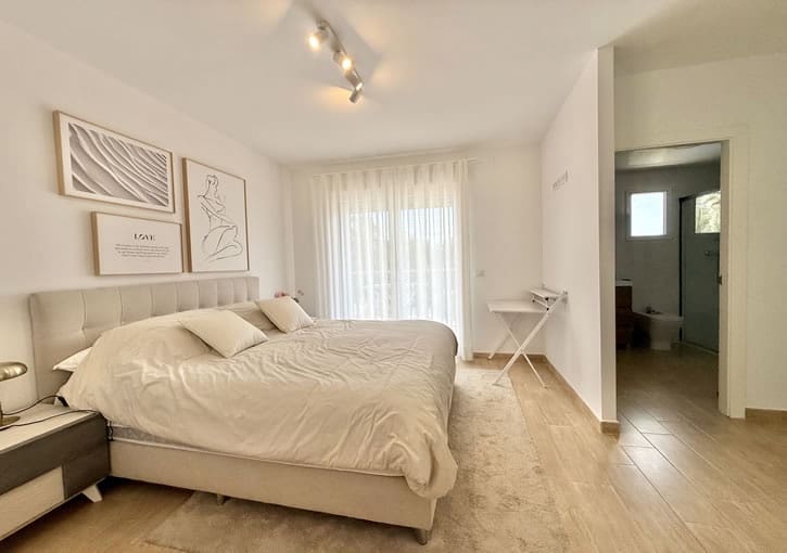 4 makuuhuone Omakotitalo myytävänä paikassa Javea / Xabia mukana uima-altaan 
autotalli - 625 000 € (Ref: 10095631)
