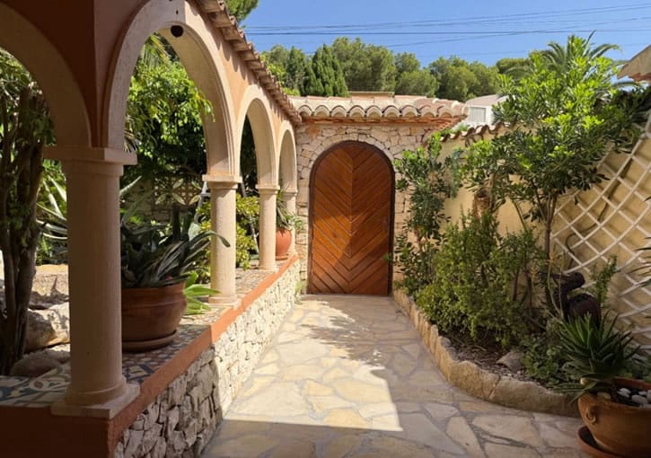 5 bedroom Villa for sale in Javea / Xabia with pool garage - € 1,325,000 (Ref: 10125267)