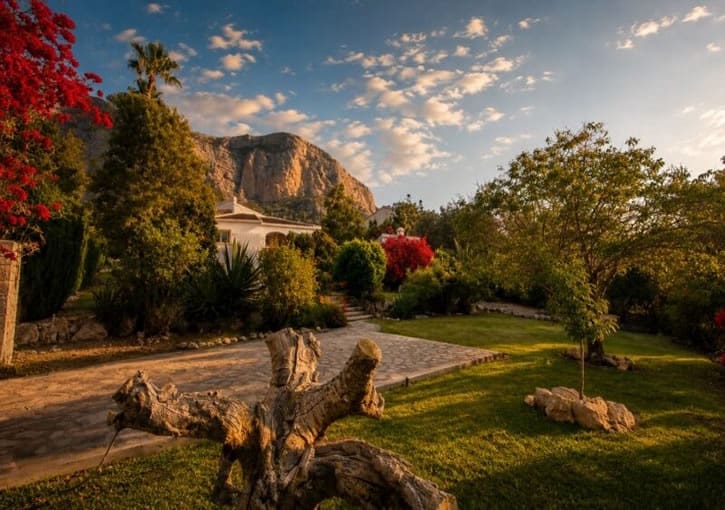 5 bedroom Villa for sale in Javea / Xabia with pool garage - € 1,175,000 (Ref: 10136621)