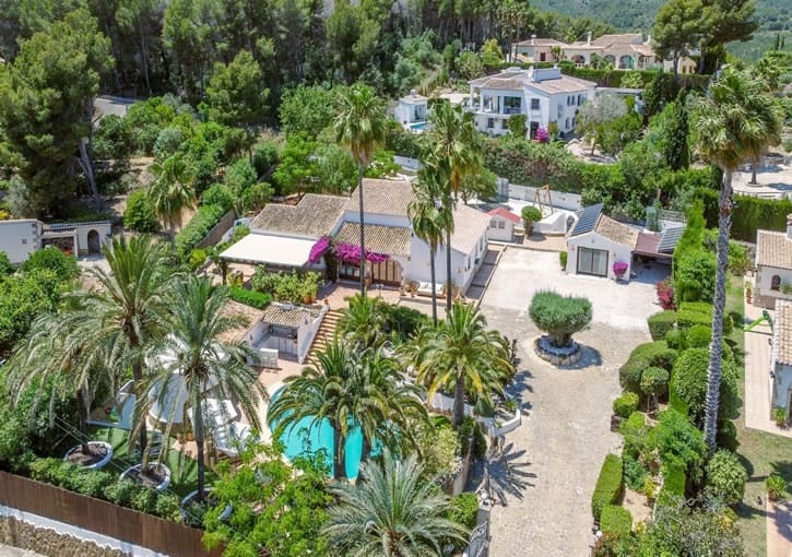 5 bedroom Villa for sale in Javea / Xabia with pool garage - € 1,795,000 (Ref: 10161888)