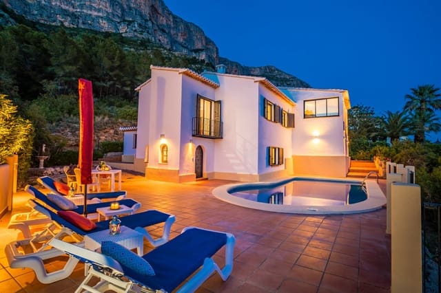 4 soverom Villa til salgs i Javea / Xàbia med svømmebasseng - € 795 000 (Ref: 10187157)