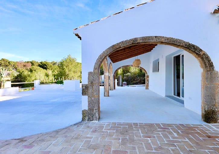 6 bedroom Villa for sale in Javea / Xabia with pool garage - € 1,250,000 (Ref: 9112744)