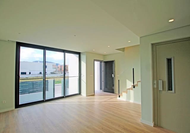 3 soveværelse Byhus til salg i Gata de Gorgos med garage - € 399.000 (Ref: 9156163)