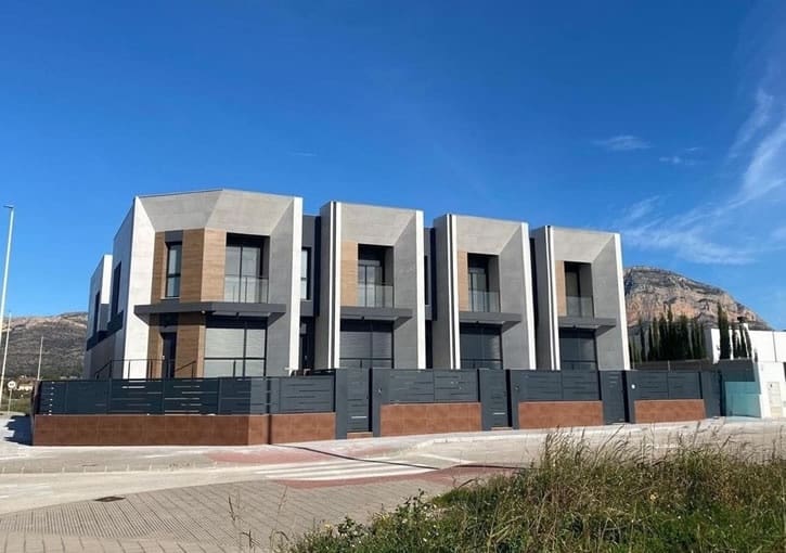 3 soveværelse Byhus til salg i Gata de Gorgos med garage - € 399.000 (Ref: 9156163)