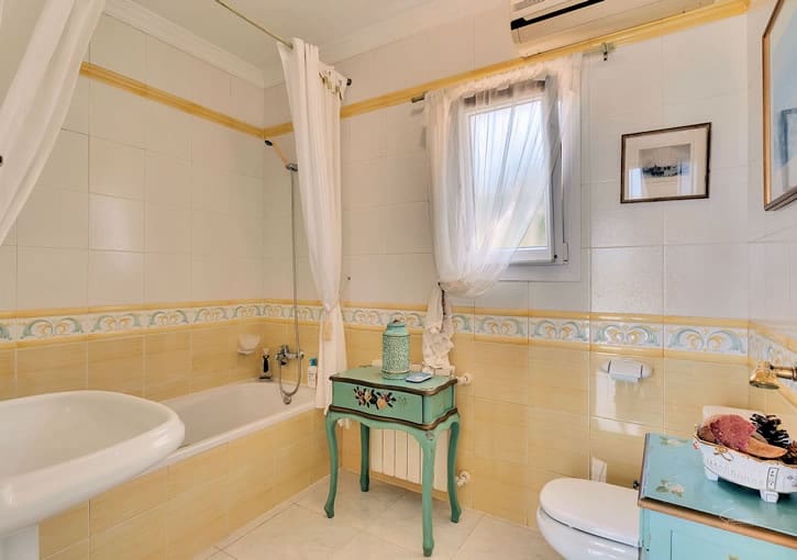 Chalet de 3 habitaciones en Javea / Xàbia en venta con piscina garaje - 850.000 € (Ref: 9216653)