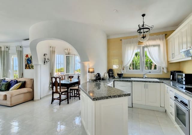 Chalet de 3 habitaciones en Javea / Xàbia en venta con piscina garaje - 850.000 € (Ref: 9216653)