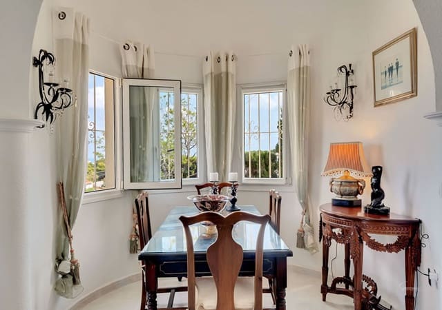 Chalet de 3 habitaciones en Javea / Xàbia en venta con piscina garaje - 850.000 € (Ref: 9216653)