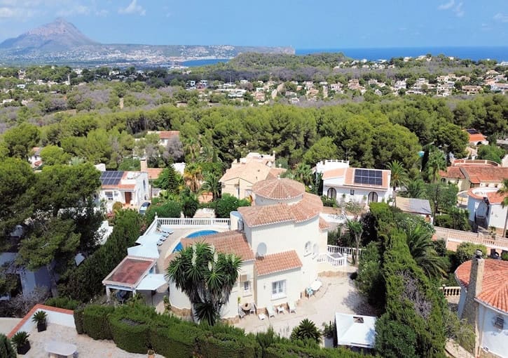 Chalet de 3 habitaciones en Javea / Xàbia en venta con piscina garaje - 850.000 € (Ref: 9216653)