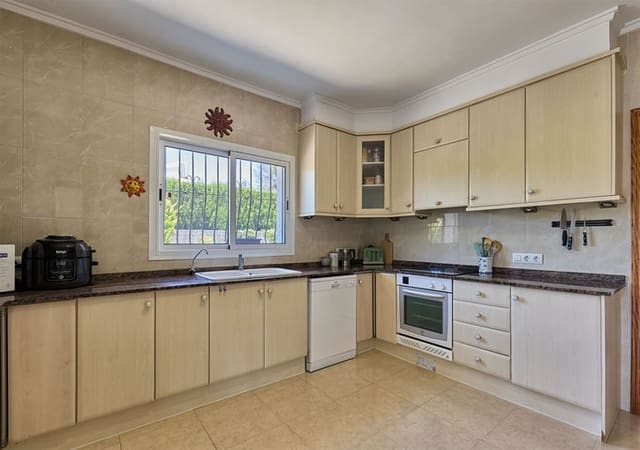 4 bedroom Villa for sale in Javea / Xàbia with pool garage - € 795,000 (Ref: 9303838)