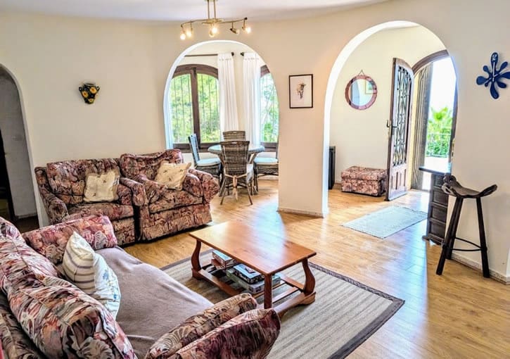 Chalet de 4 habitaciones en Moraira en venta con piscina garaje - 950.000 € (Ref: 9308733)