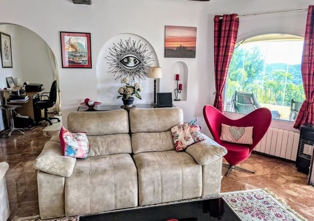 Chalet de 4 habitaciones en Moraira, Teulada-Moraira en venta con piscina garaje - 950.000 € (Ref: 9308733)