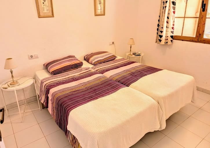 4 soveværelse Semi-Rækkehus til salg i Moraira med swimmingpool garage - € 445.000 (Ref: 9308743)