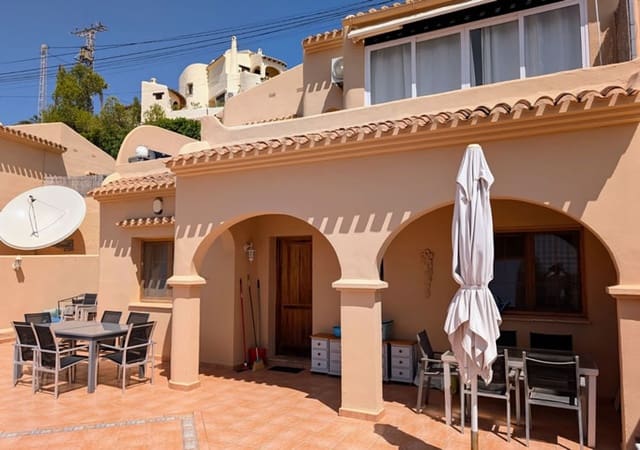 4 soveværelse Semi-Rækkehus til salg i Moraira, Teulada-Moraira med swimmingpool garage - € 445.000 (Ref: 9308743)