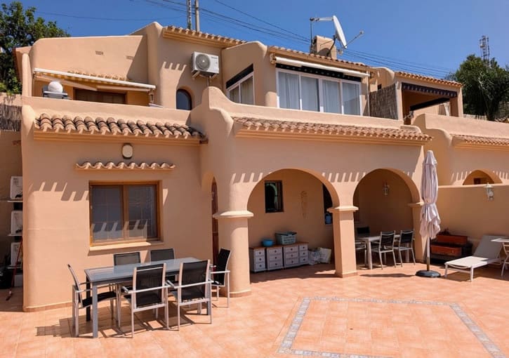 4 soveværelse Semi-Rækkehus til salg i Moraira med swimmingpool garage - € 445.000 (Ref: 9308743)