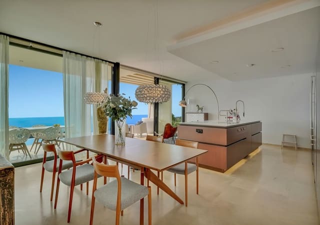 4 bedroom Villa for sale in Benitachell / Benitatxell with pool garage - € 2,795,000 (Ref: 9326737)