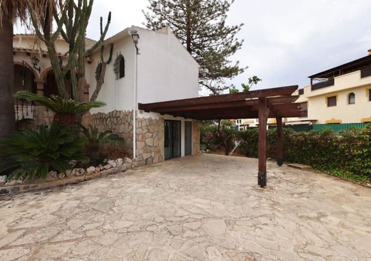 7 bedroom Villa for sale in Javea / Xabia with pool garage - € 850,000 (Ref: 9391113)