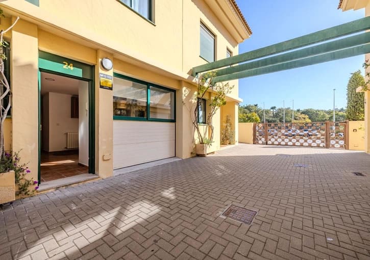 4 sypialnia Dom na sprzedaż w Javea / Xabia z basenem garażem - 595 000 € (Ref: 9415056)