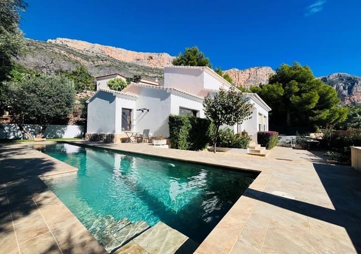 3 bedroom Villa for sale in Javea / Xabia with pool garage - € 845,000 (Ref: 9424039)