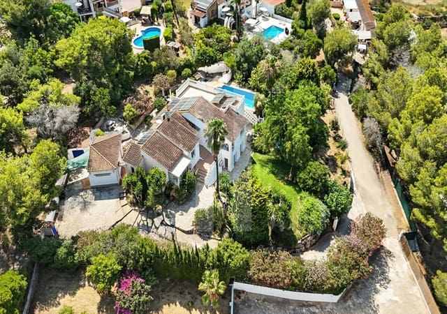 Chalet de 5 habitaciones en Javea / Xàbia en venta con piscina garaje - 995.900 € (Ref: 9441574)