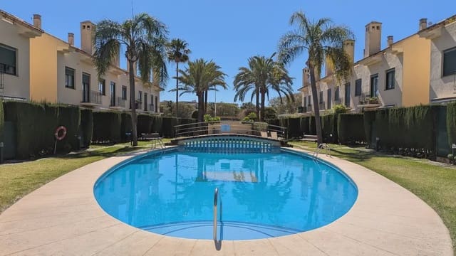 4 soveværelse Byhus til salg i Javea / Xàbia med swimmingpool - € 595.000 (Ref: 9444960)