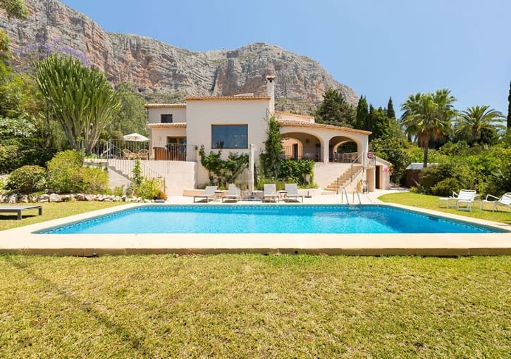 5 bedroom Villa for sale in Javea / Xabia with pool garage - € 1,395,000 (Ref: 9496531)
