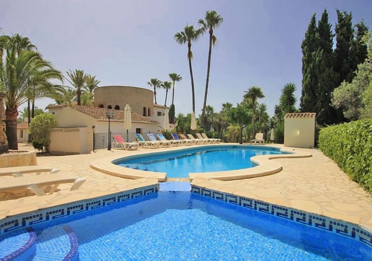 15 sovrum Kommersiell till salu i Javea / Xabia med pool garage - 1 590 000 € (Ref: 9499055)