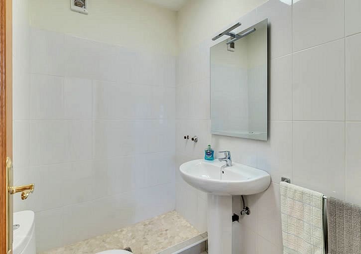 5 bedroom Commercial for sale in Moraira with garage - € 1,600,000 (Ref: 9499056)