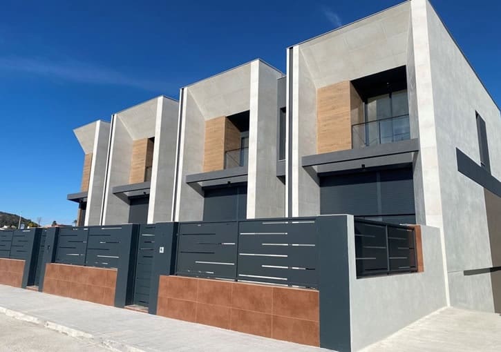 3 bedroom Townhouse for sale in Gata de Gorgos with pool garage - € 399,000 (Ref: 9499058)